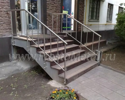 Одномаршевые металлические лестницы