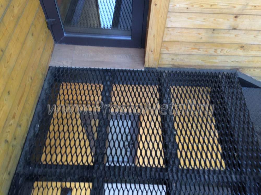 Металлическая лестница для частного дома на заказ